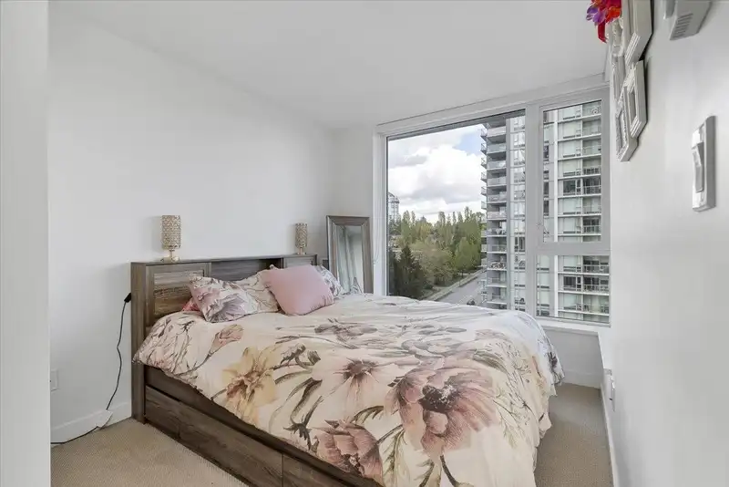 1015 13696 100 AVENUE - photo 4 of 11