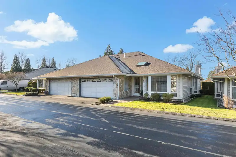 15 21746 52 AVENUE - photo 3 of 40