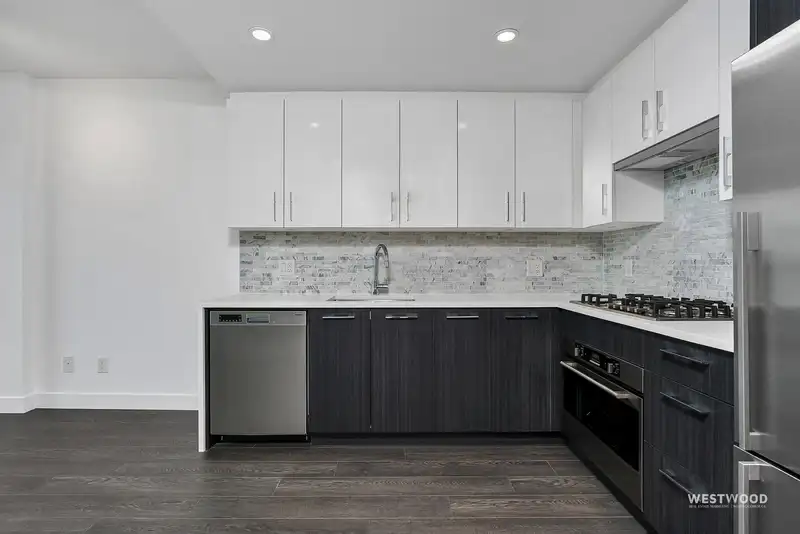 1403 518 WHITING WAY - photo 2 of 28