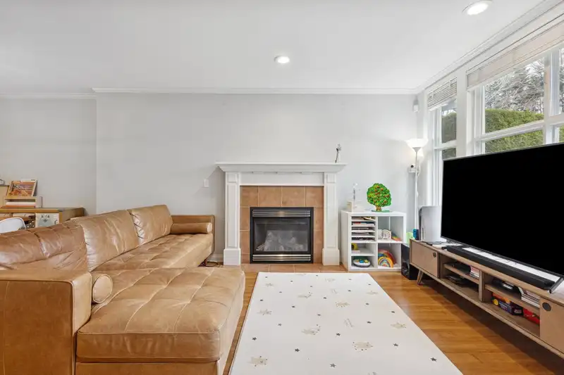 71 3088 FRANCIS ROAD - photo 4 of 28