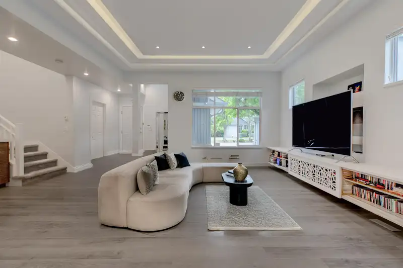 87 3555 WESTMINSTER HIGHWAY - photo 1 of 20