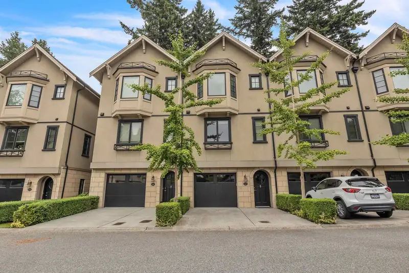 527 2580 LANGDON STREET - photo 1 of 34