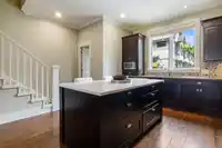 527 2580 LANGDON STREET - thumbnail 16