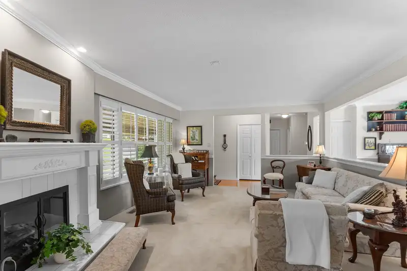 7800 SUNNYDENE ROAD - photo 4 of 40