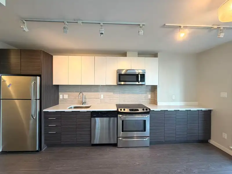 1705 13303 CENTRAL AVENUE - photo 4 of 37