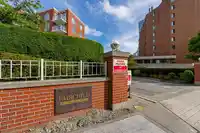 405 688 FAIRCHILD ROAD - thumbnail 2