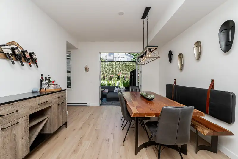 8 1228 HUDSON STREET - photo 3 of 40