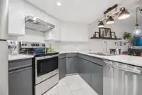 410 2925 GLEN DRIVE - thumbnail 9