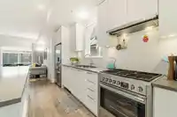 5 5142 CANADA WAY - thumbnail 22