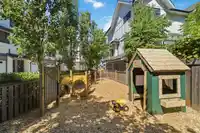 5 5142 CANADA WAY - thumbnail 10