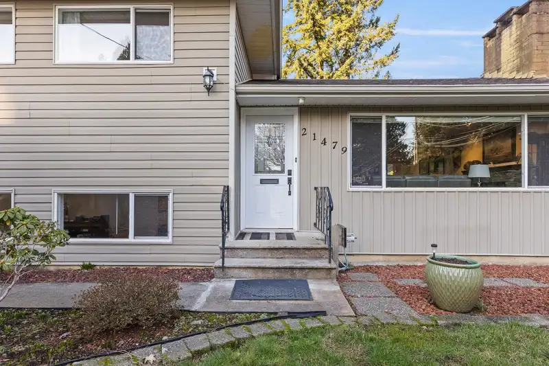 21479 STONEHOUSE AVENUE - photo 4 of 39