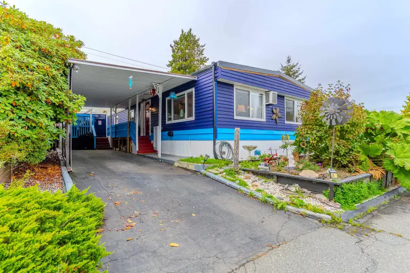 25 13650 80 AVENUE - photo 1 of 36