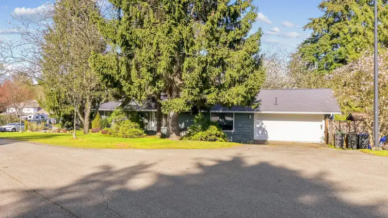 15342 KILLARNEY COURT - photo 2 of 40