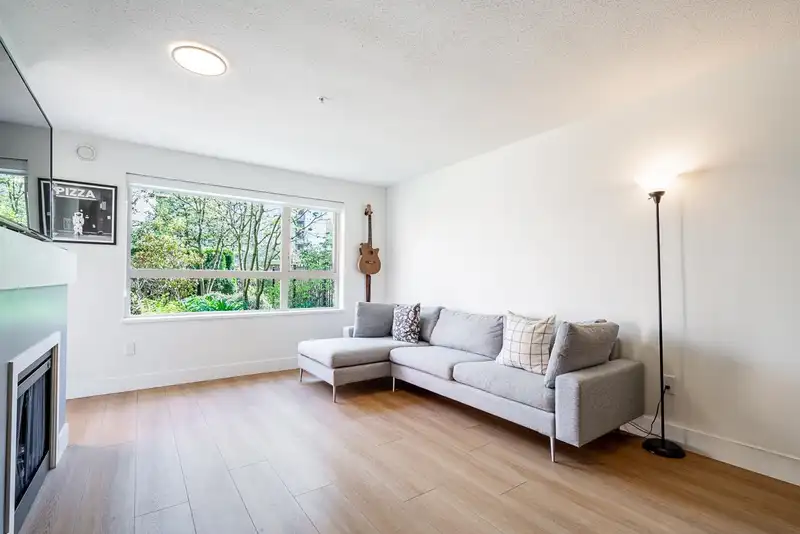 115 600 KLAHANIE DRIVE - photo 3 of 32