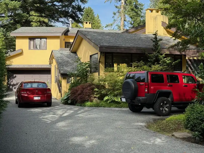 6000 BUCKINGHAM AVENUE - photo 2 of 40