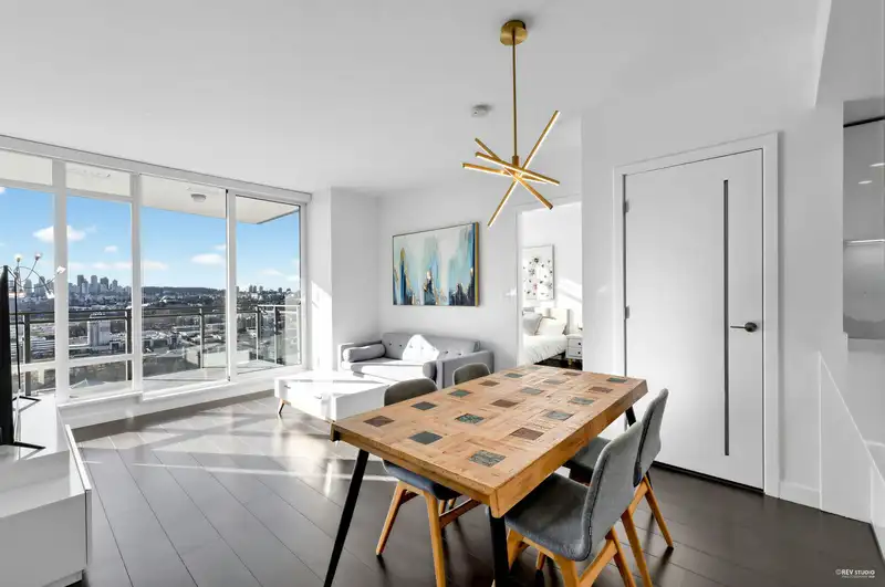 2907 2085 SKYLINE COURT - photo 4 of 40