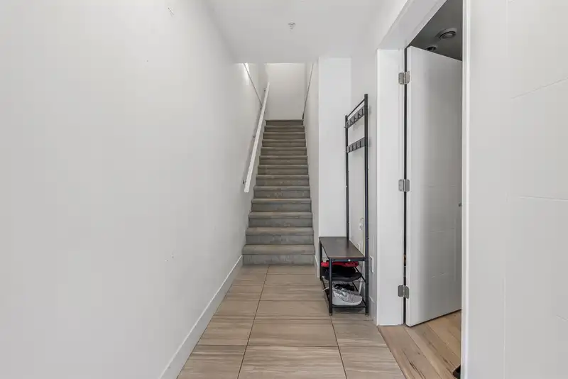 26 19704 55A AVENUE - photo 3 of 25