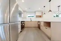 202 5092 SLOCAN STREET - thumbnail 5