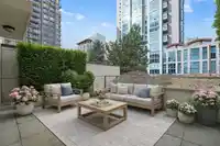 1237 RICHARDS STREET - thumbnail 2