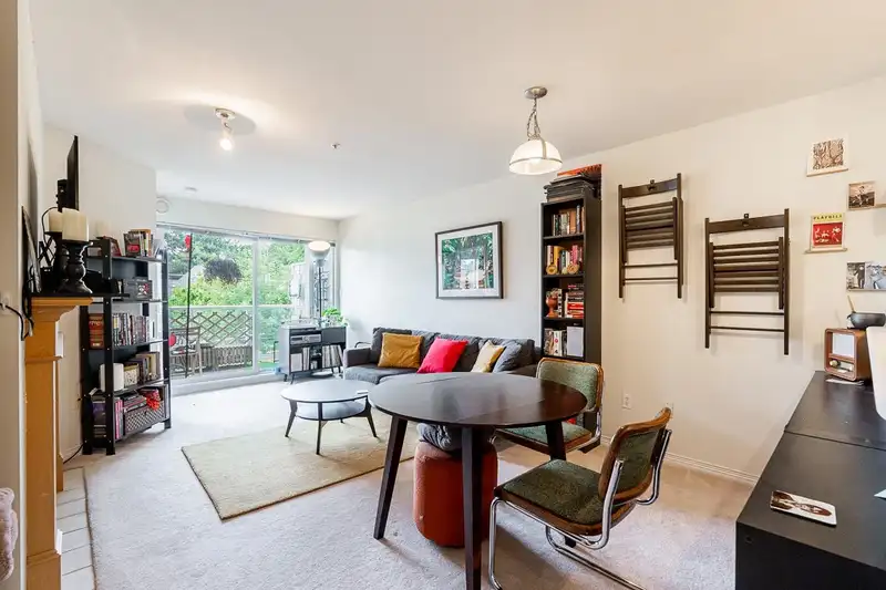 306 2929 W 4TH AVENUE - photo 1 of 28