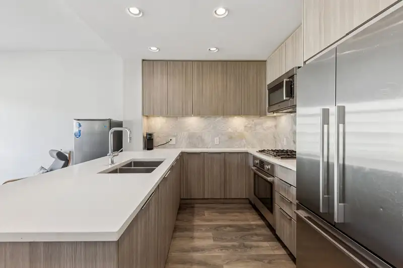 510 3289 RIVERWALK AVENUE - photo 2 of 39