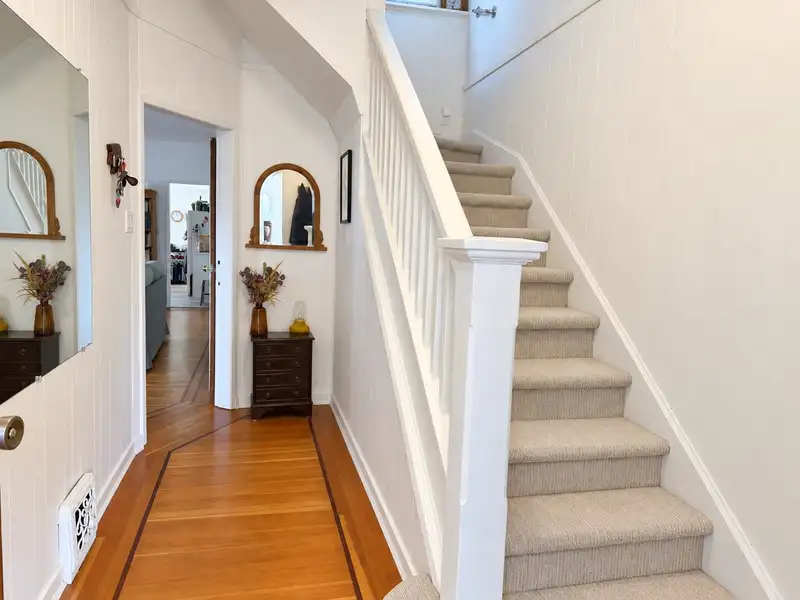 216 E 18TH STREET - photo 2 of 12