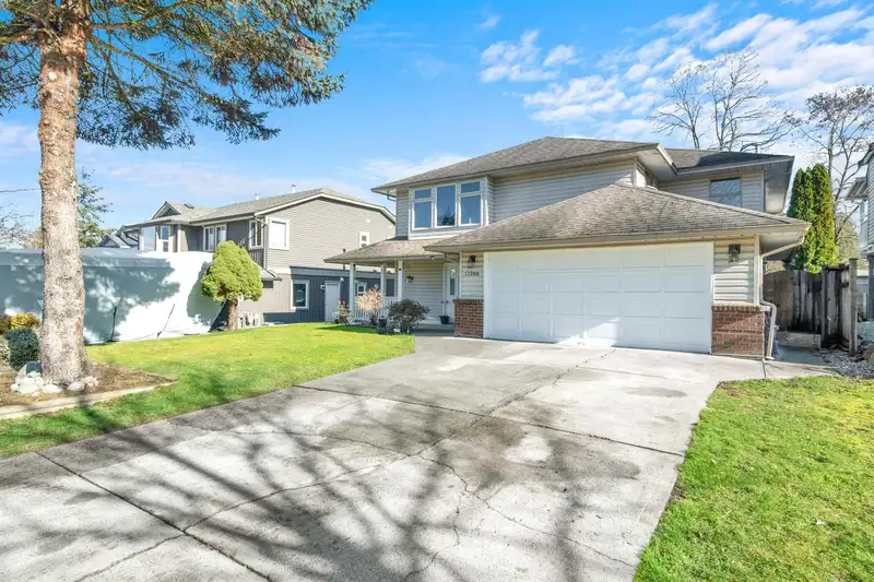 12288 233 STREET - photo 2 of 32
