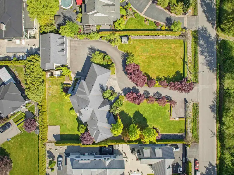 23107 80 AVENUE - photo 3 of 40