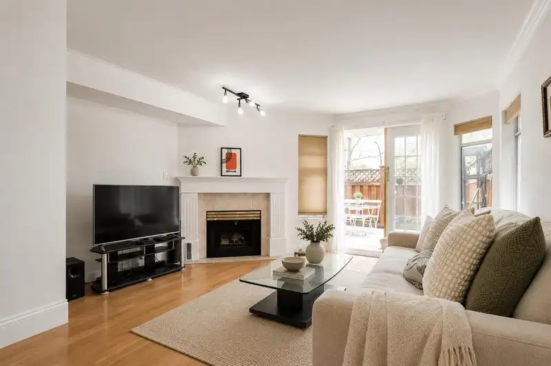 37 7188 EDMONDS STREET - photo 2 of 20