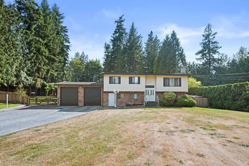 22742 76B AVENUE - photo 2 of 40