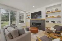 16 4628 BLACKCOMB WAY - thumbnail 2