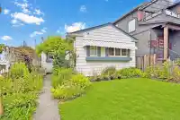 125 E 48TH AVENUE - thumbnail 1