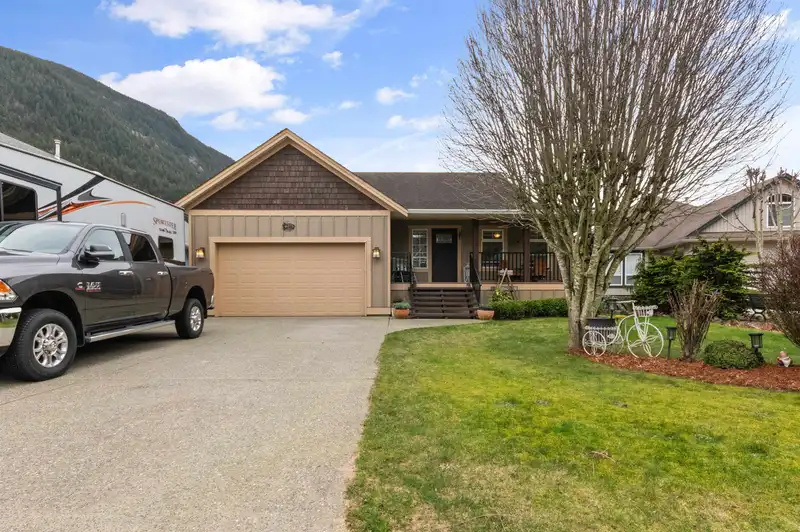 246 BALSAM AVENUE - photo 1 of 39