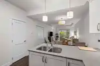 115 828 ROYAL AVENUE - thumbnail 11