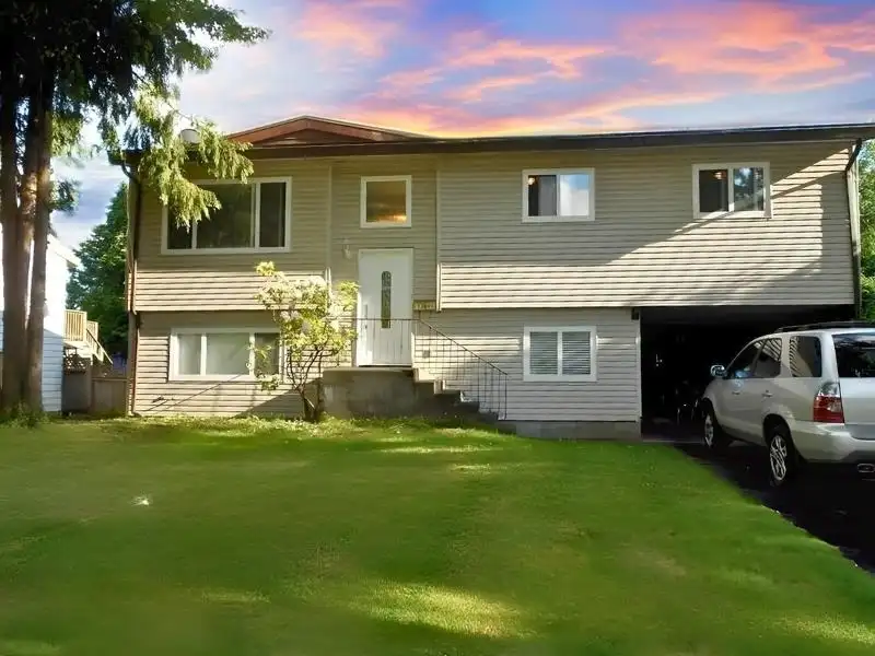 17348 62A AVENUE - photo 2 of 5