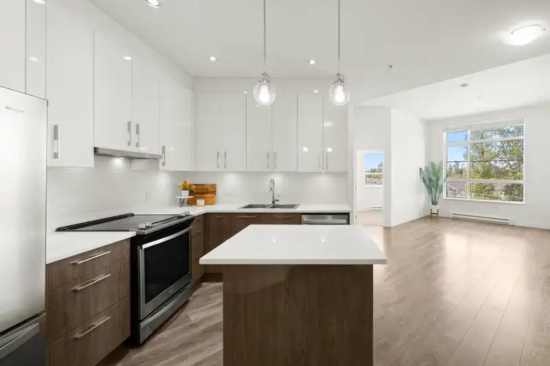 501 20829 77A AVENUE - photo 1 of 35