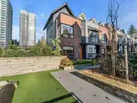 120 609 SYDNEY AVENUE - thumbnail 1