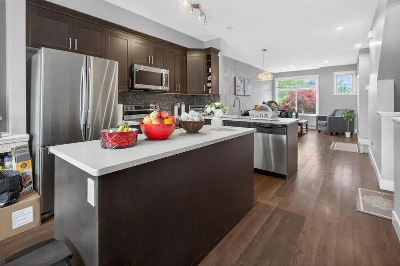 41 12775 63 AVENUE - photo 1 of 25