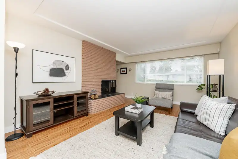 1771 RIDEAU AVENUE - photo 4 of 40