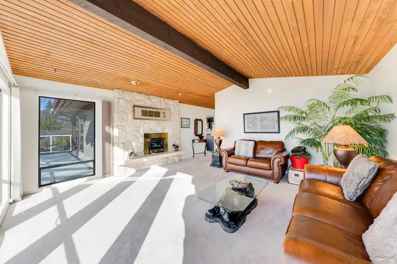 3 CRAWFORD BAY - photo 4 of 38