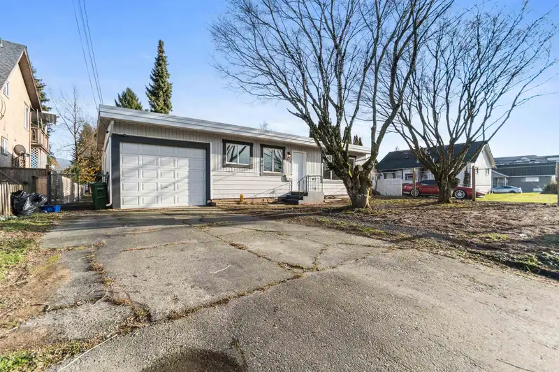 9410 CORBOULD STREET - photo 4 of 40