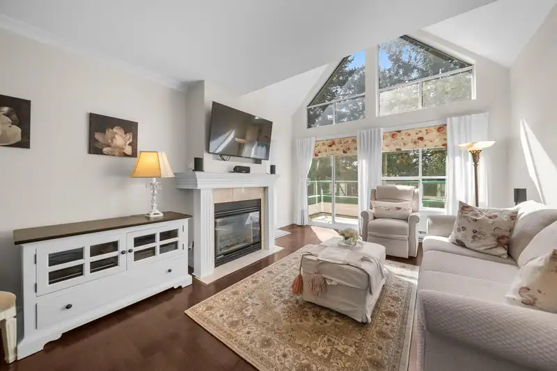 408 33280 E BOURQUIN CRESCENT - photo 1 of 30
