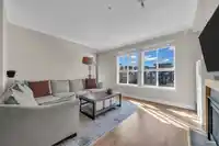 312 5430 201 STREET - thumbnail 4