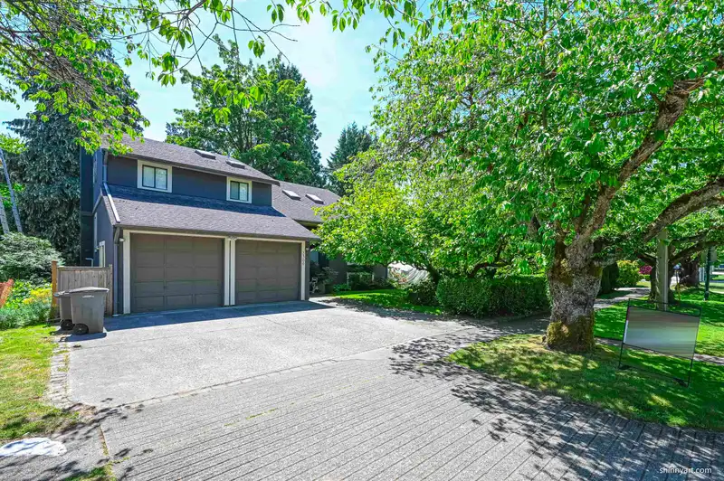 3566 W 39TH AVENUE - photo 2 of 32