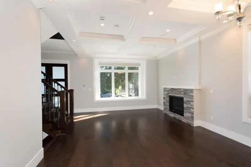 1195 NOOTKA STREET - photo 2 of 40