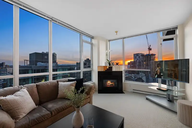 3601 1328 W PENDER STREET - photo 4 of 40