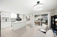 10 2351 PARKWAY BOULEVARD - thumbnail 4