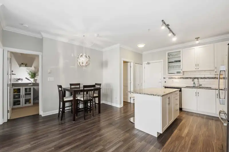 216 20861 83 AVENUE - photo 4 of 38
