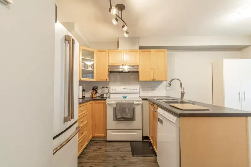 84 12099 237 STREET - photo 3 of 36