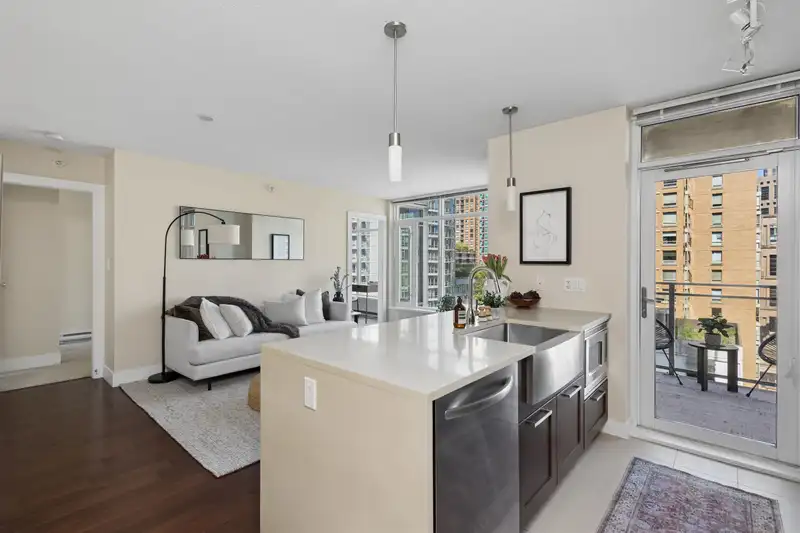 1205 888 HOMER STREET - photo 4 of 34